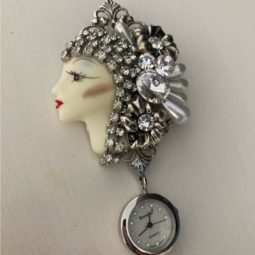 VINTAGE BROOCH WITH TIME PIECE, BONETTO with original box